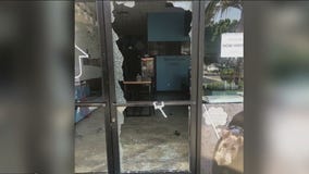 West Hills dessert shop targeted by robbers