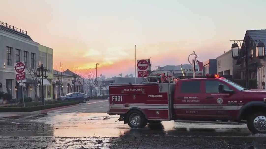 Peak winds expected in California amid wildfires