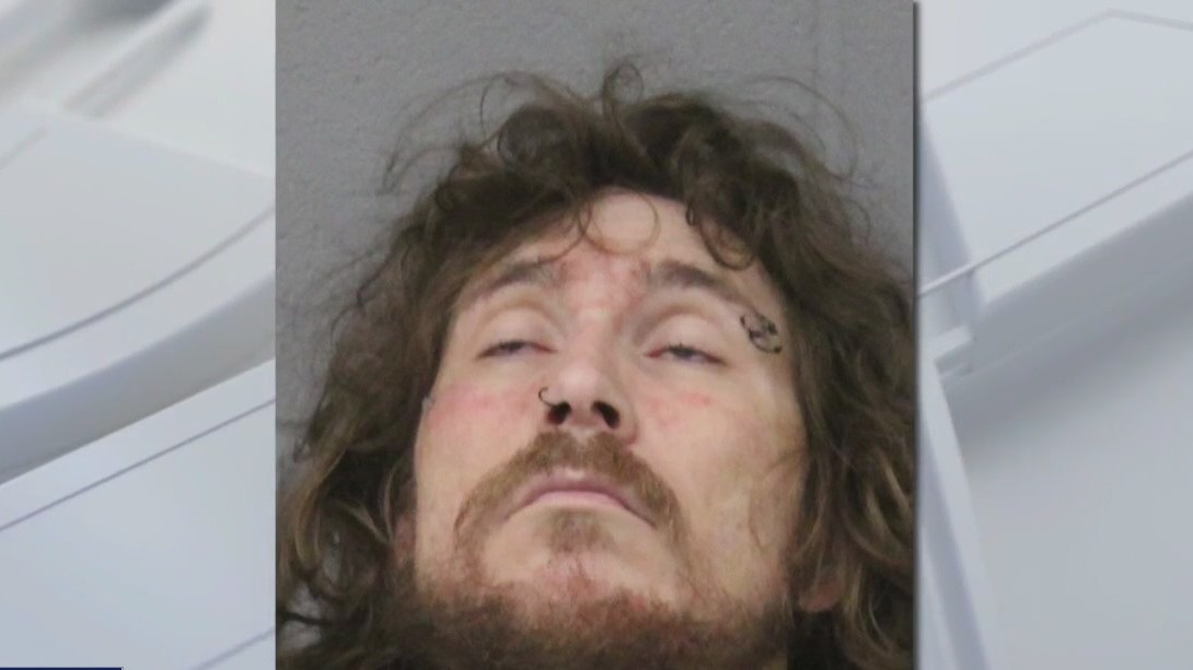 Man repeatedly rams car into other vehicle