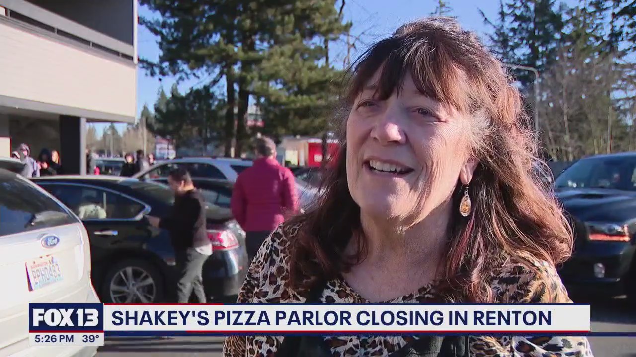 People line up as last Shakey’s in western WA gets ready to close
