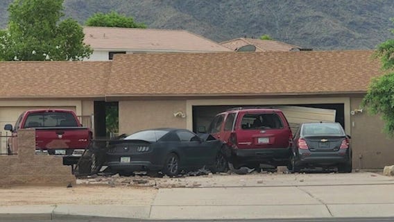 Suspects wanted in Phoenix hit-and-run involving stolen car