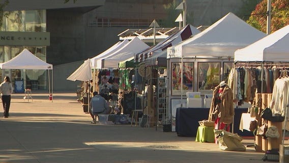 Small businesses show out at Phoenix Flea Market