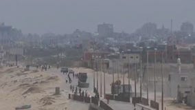 Trucks transport aid from new Gaza pier