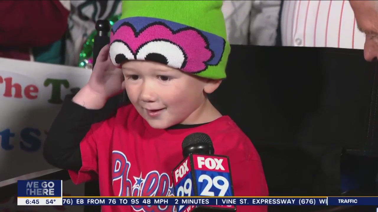 "Go, Harper": 2-year-old Phillies fan joins the pregame fun