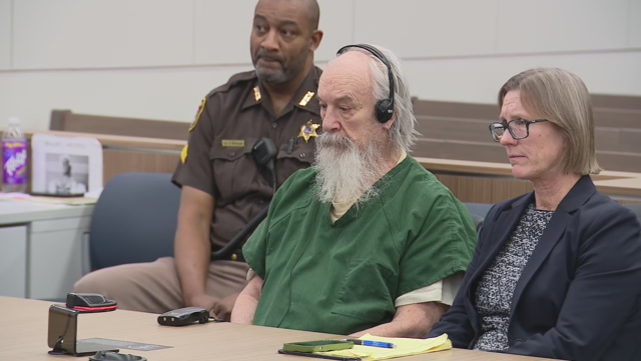 Girl whose throat was slashed faces attacker in court: 'I didn't want to go to sleep'