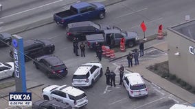 Police chase ends in Northeast Houston with two in custody