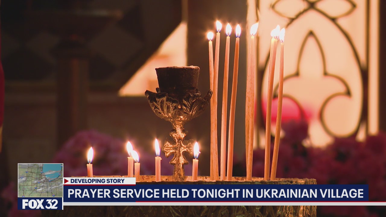 Candlelight vigil held in Palatine for people of Ukraine