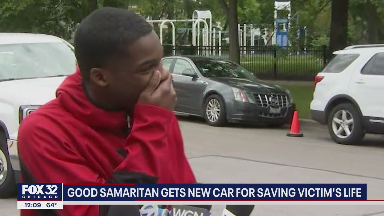 Good Samaritan receives car for saving man who fell on CTA tracks
