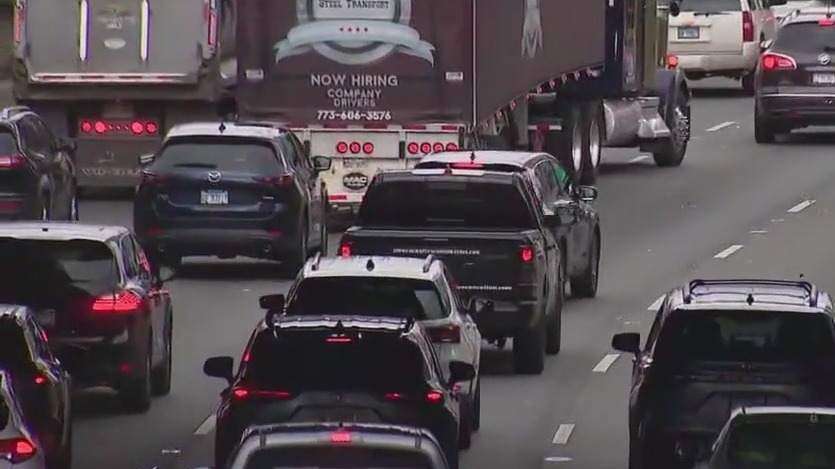 Millions of people hit roads in Chicago for Thanksgiving travel rush