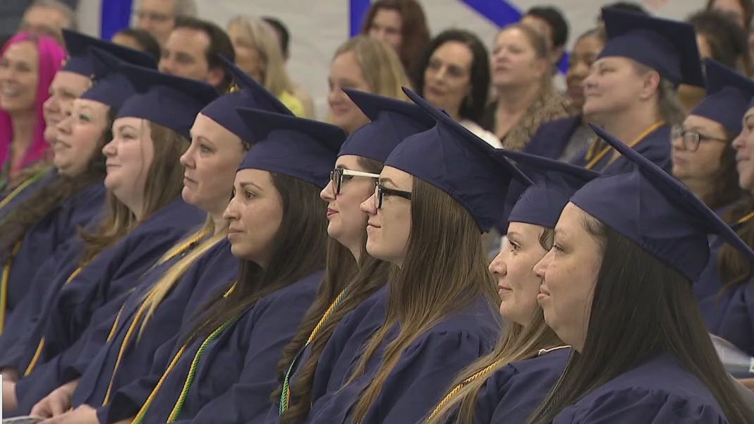 Lockhart inmates receive high school diplomas