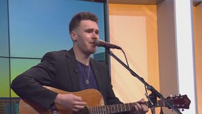 Ryan performs 'Sweet Music'