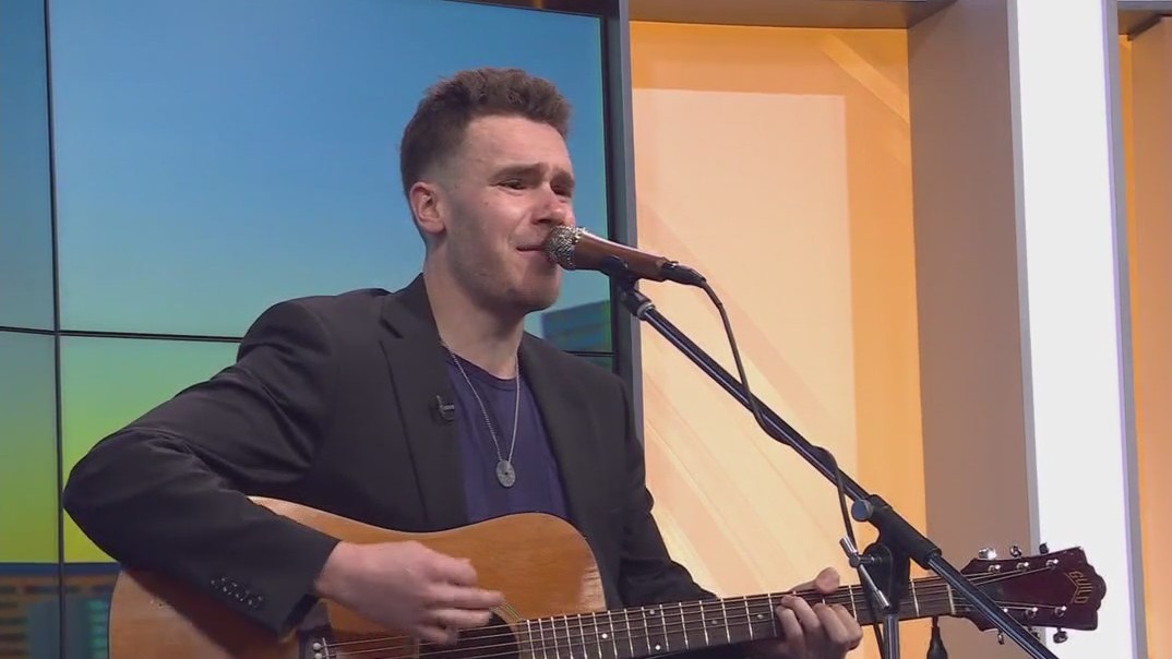 Ryan performs 'Sweet Music'