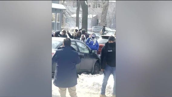 ICE protests continue in Minneapolis, agents swarmed near Karmel Mall