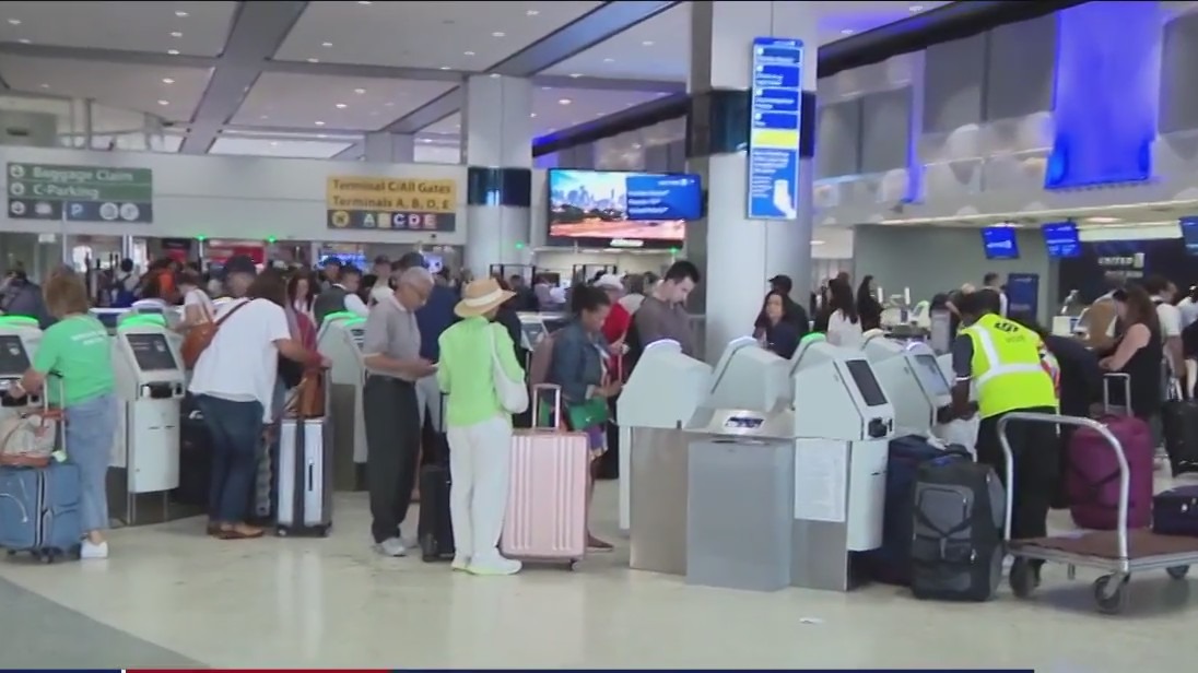 Busy July 4th travel weekend causes headaches