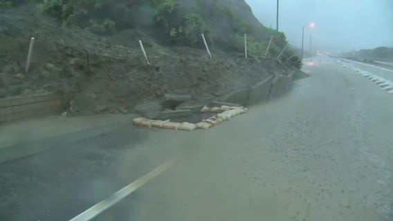 Landslide closes roadway in San Clemente