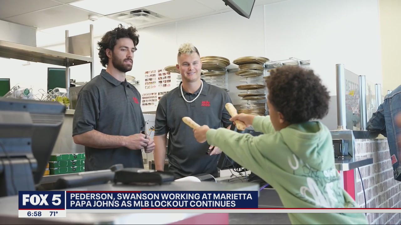 Braves' Pederson, Swanson working at Marietta Papa Johns as MLB lockout continues