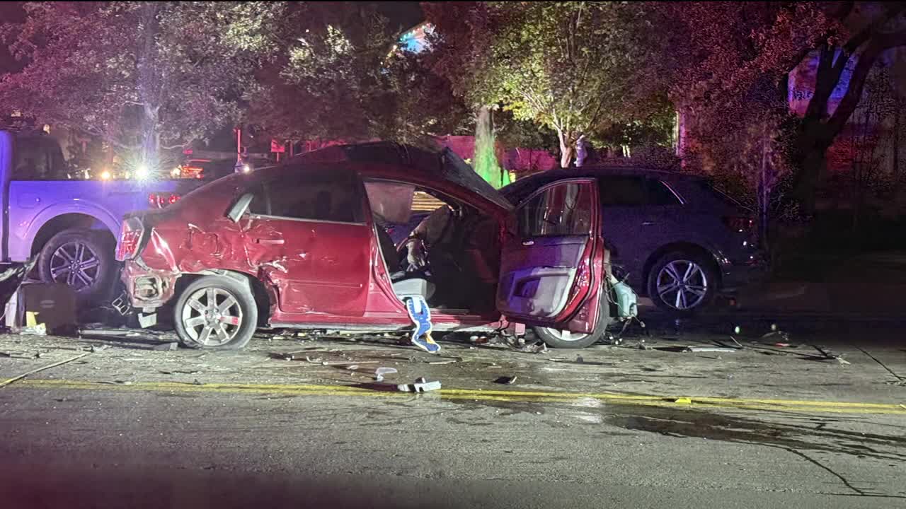 Woman killed, juvenile injured in University Park crash