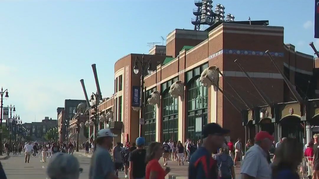 People pack downtown Detroit
