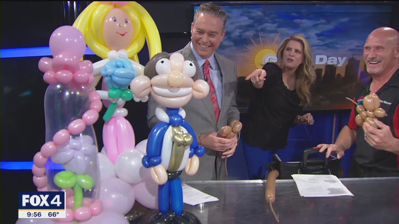 World-record balloon artist shows off his talents