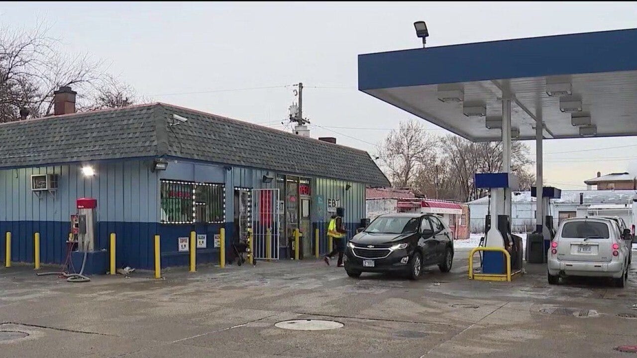 Driver charged in deadly hit-and-run in south suburban Riverdale: police