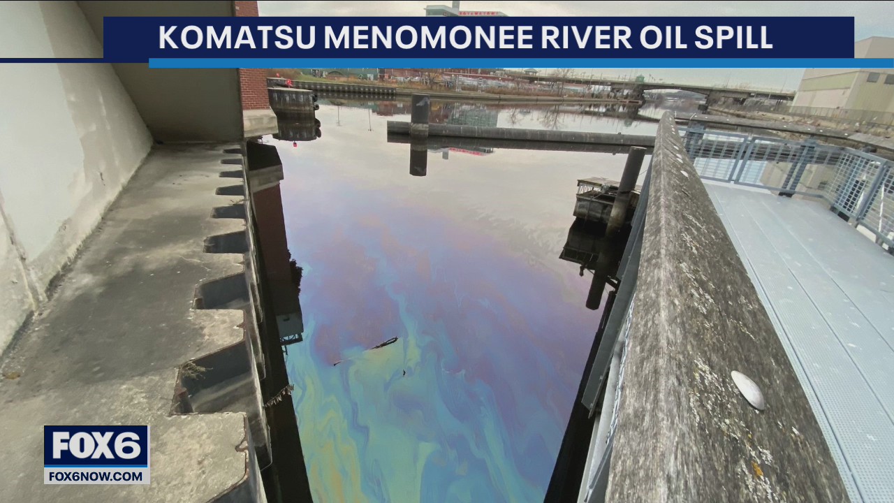 Menomonee River oil spill, Komatsu error released 400 gallons