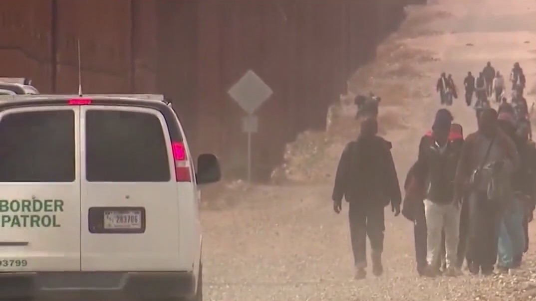 Pres, Trump announces immigration executive action