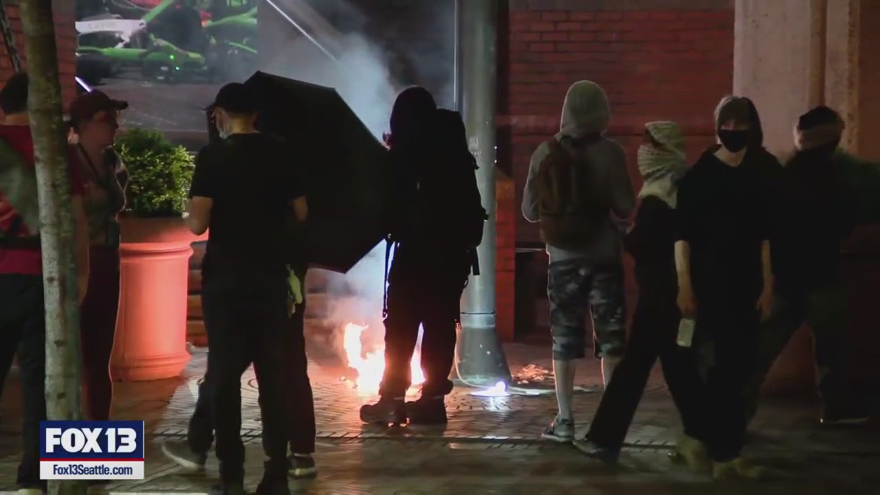 Protesters burn American flag outside Seattle Federal Building