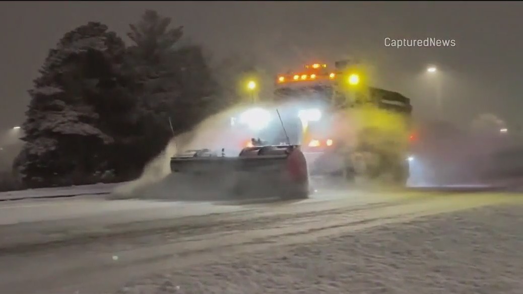 Chicago Weather: More snow falls, making for slick roads