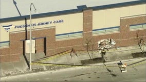 Vehicle rams into building in Humboldt Park