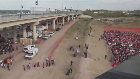 U.S.-Mexico border sees influx of migrants over holiday weekend
