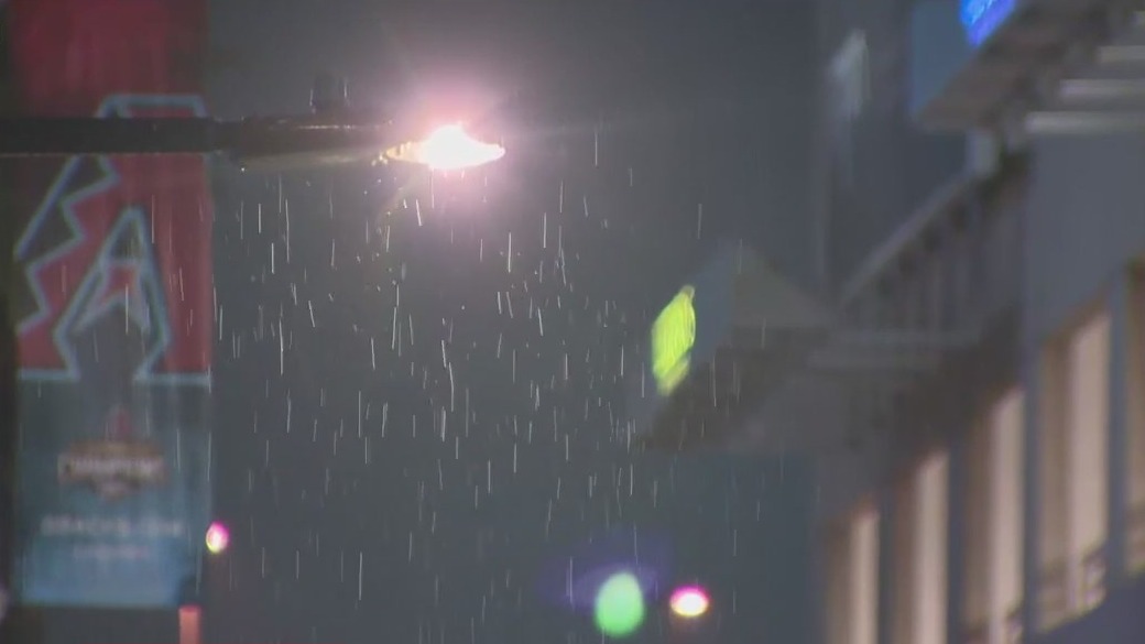 Storm brings rain to parts of the Phoenix area