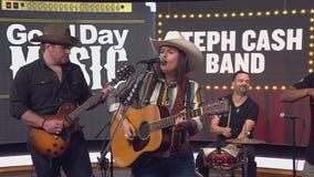 Steph Cash Band performs 'One, Two Step'