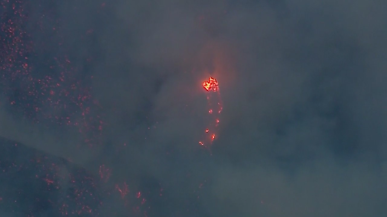 Sierra Fire burns 147 acres by Wednesday morning in Rialto area