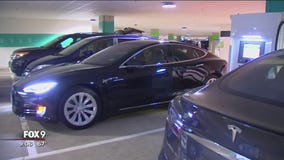 Man uses smart phone app to steal Tesla from Mall of America