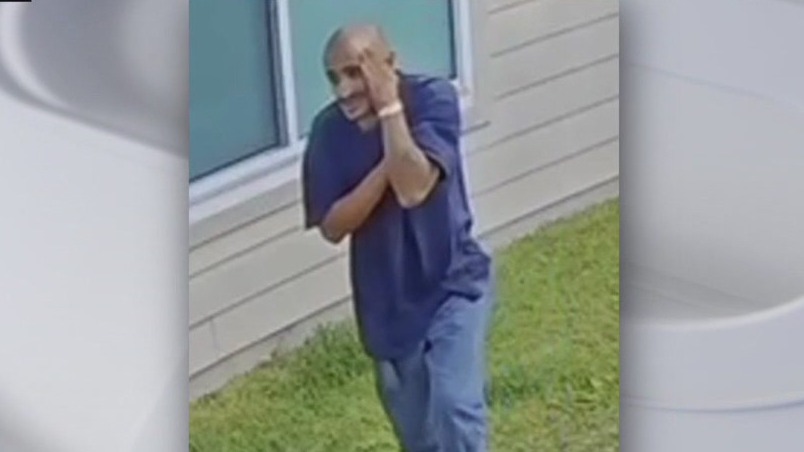 New photos of suspect in Houston shooting on Comal Street