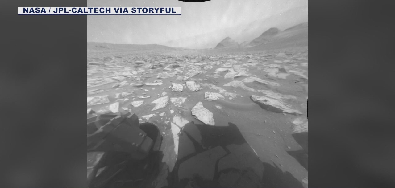 NASA's curiosity rover captures mesmerizing martian