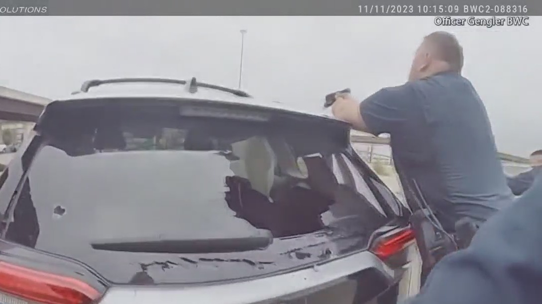 Breaking down the deadly shootout between 19-year-old, Houston police