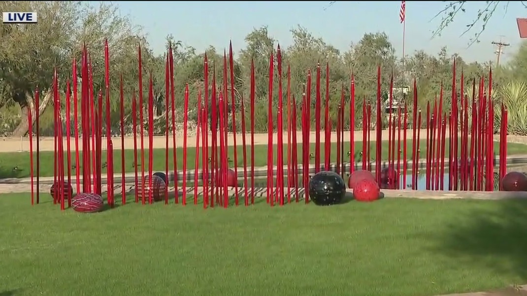 'Chihuly in the Desert': Glass exhibit opens in Scottsdale