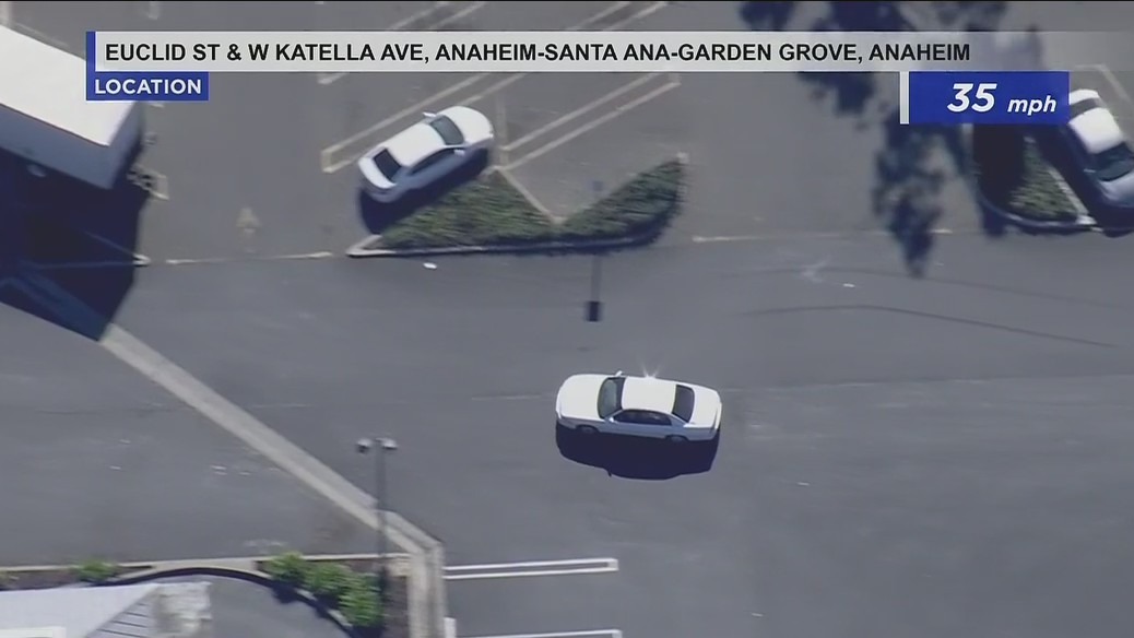 Pursuit driver leads deputies through shopping center parking lot