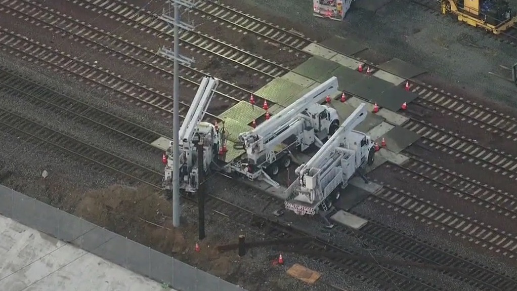Fallen power lines disrupt Metrolink service