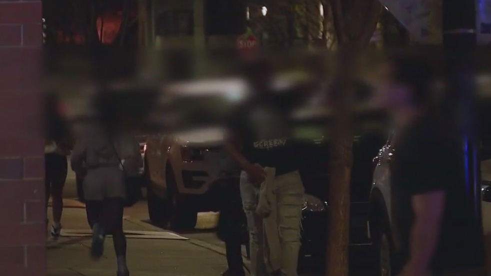 Chicago alders consider new curfew rule to prevent 'teen takeovers'