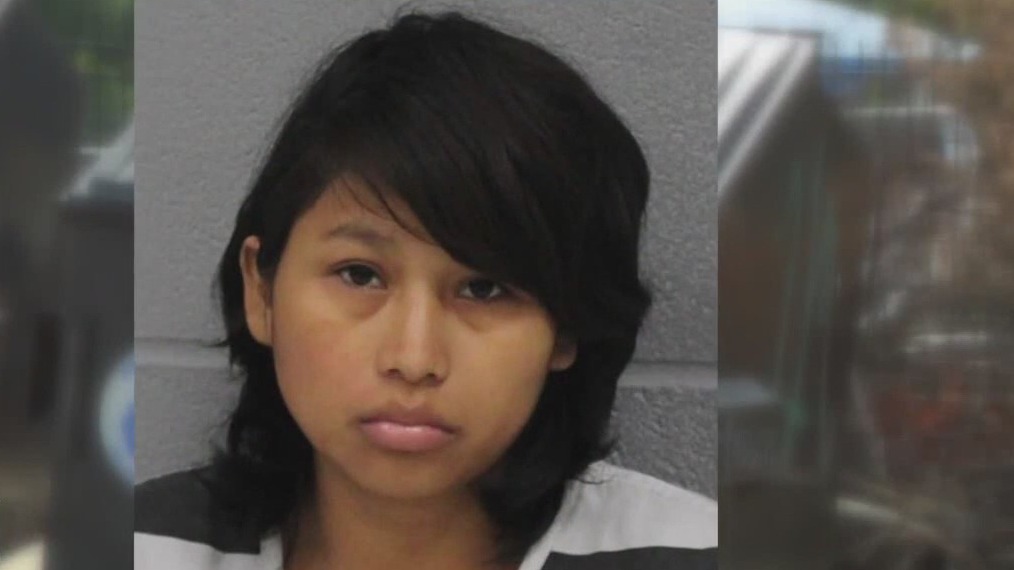 Woman leaves newborn baby in dumpster