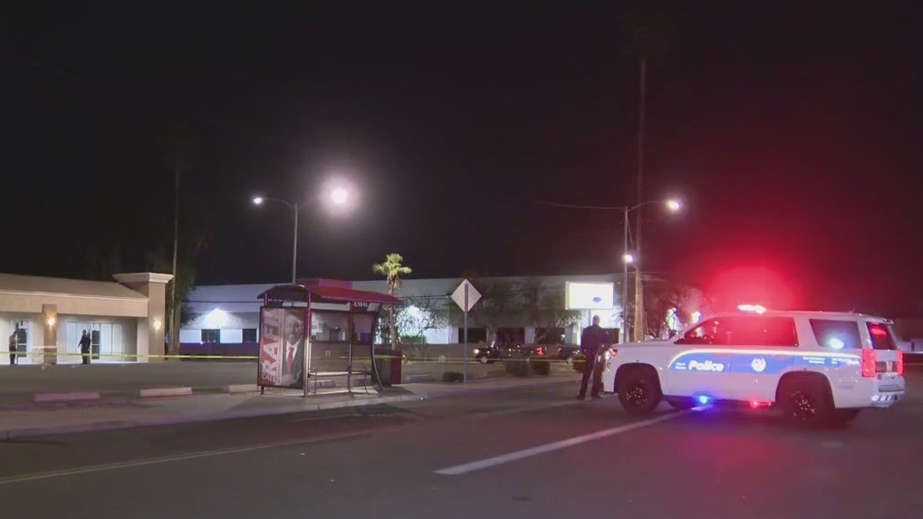 Man suffers serious injuries in Phoenix shooting