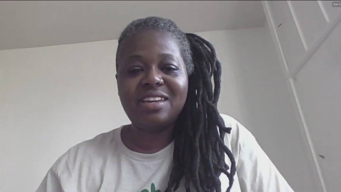 The Chicago South Side Birth Center holding a latch and stroll event this weekend