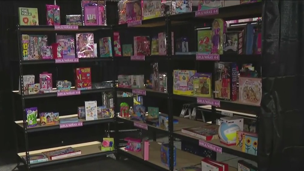 Holiday donations at Metropolitan Ministries