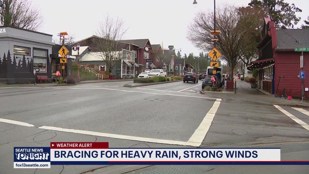Western Washington hammered by wind and rain as crews brace for outages and flooding