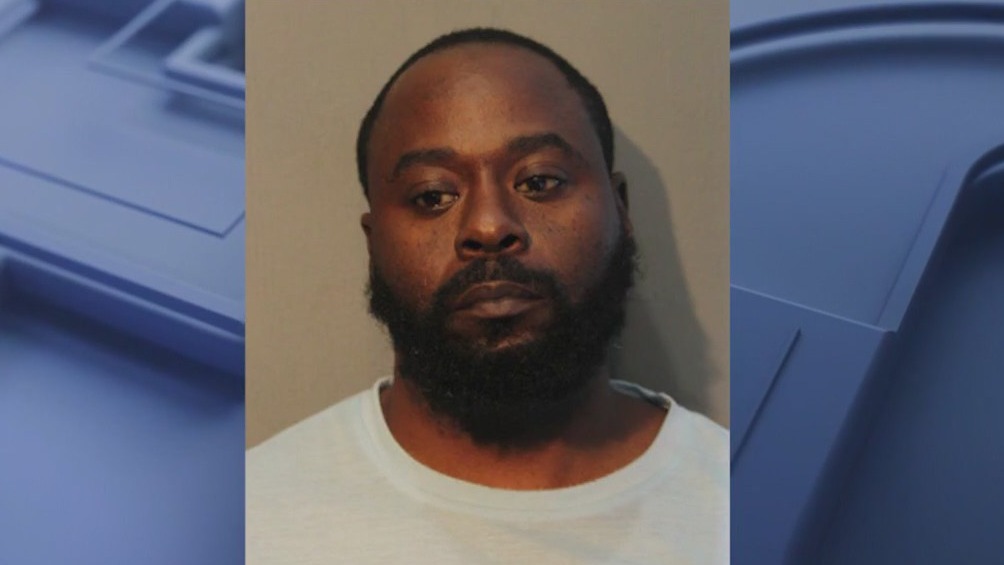 Man allegedly robbed Chicago CVS, led police on chase to Wisconsin border