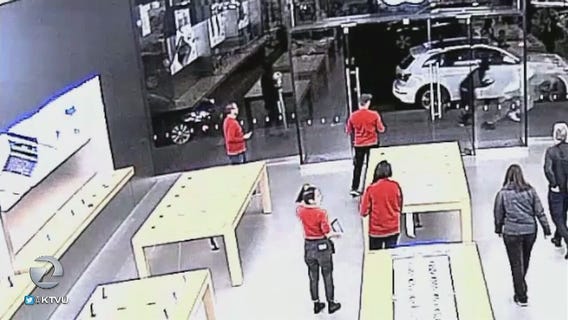 8 arrested in Oakland in connection to Apple store robberies