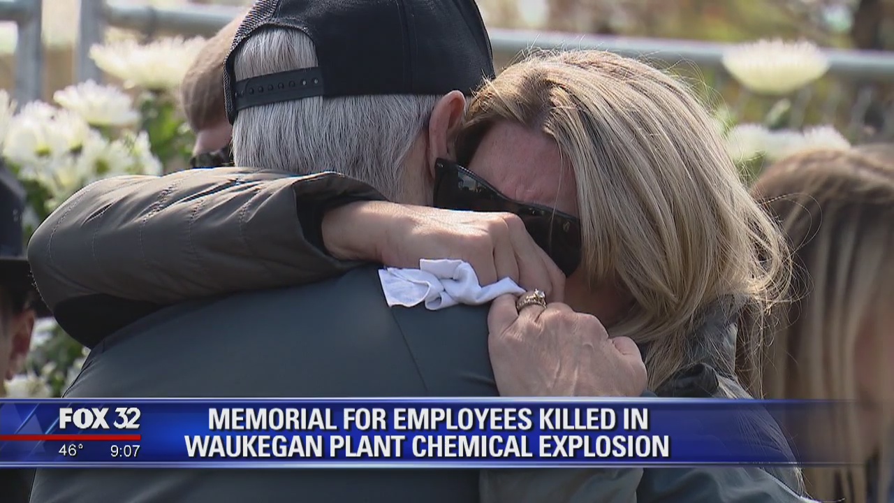Mourners gather to honor 4 killed in Illinois factory explosion