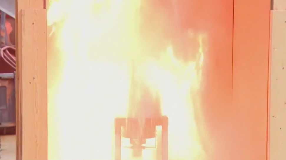 Chicago firefighters demonstrate dangerous turkey fryer mistakes ahead of Thanksgiving